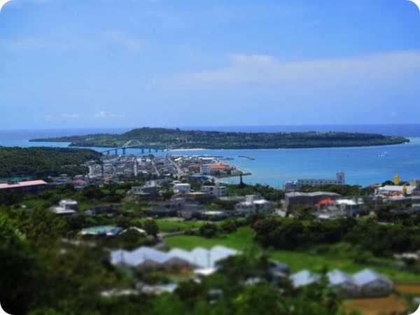 沖縄の街並み
